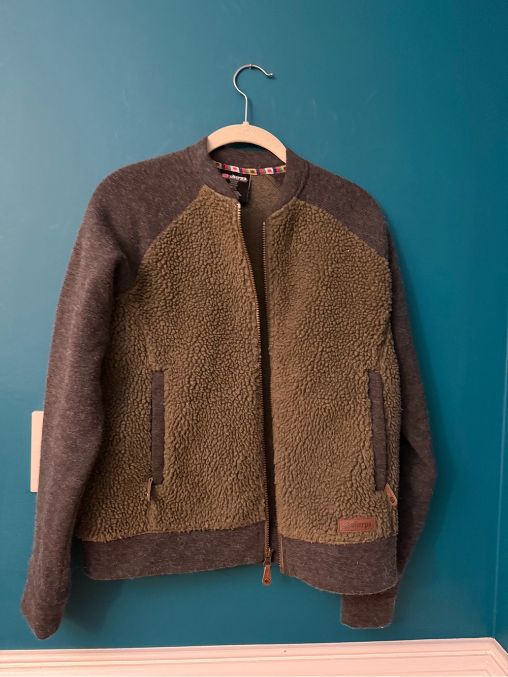 Sherpa adventure gear women’s medium bomber jacket